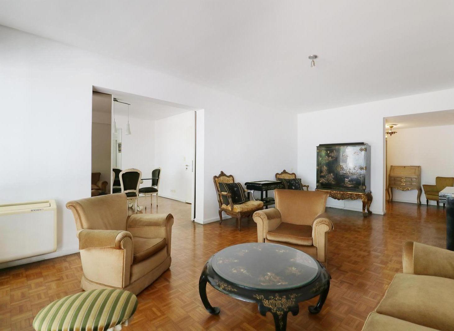 VENTA DEPARTAMENTO 4 AMBIENTES - BARRIO NORTE - COCHERA - DEPENDENCIA - PERMUTA - APTO CREDITO