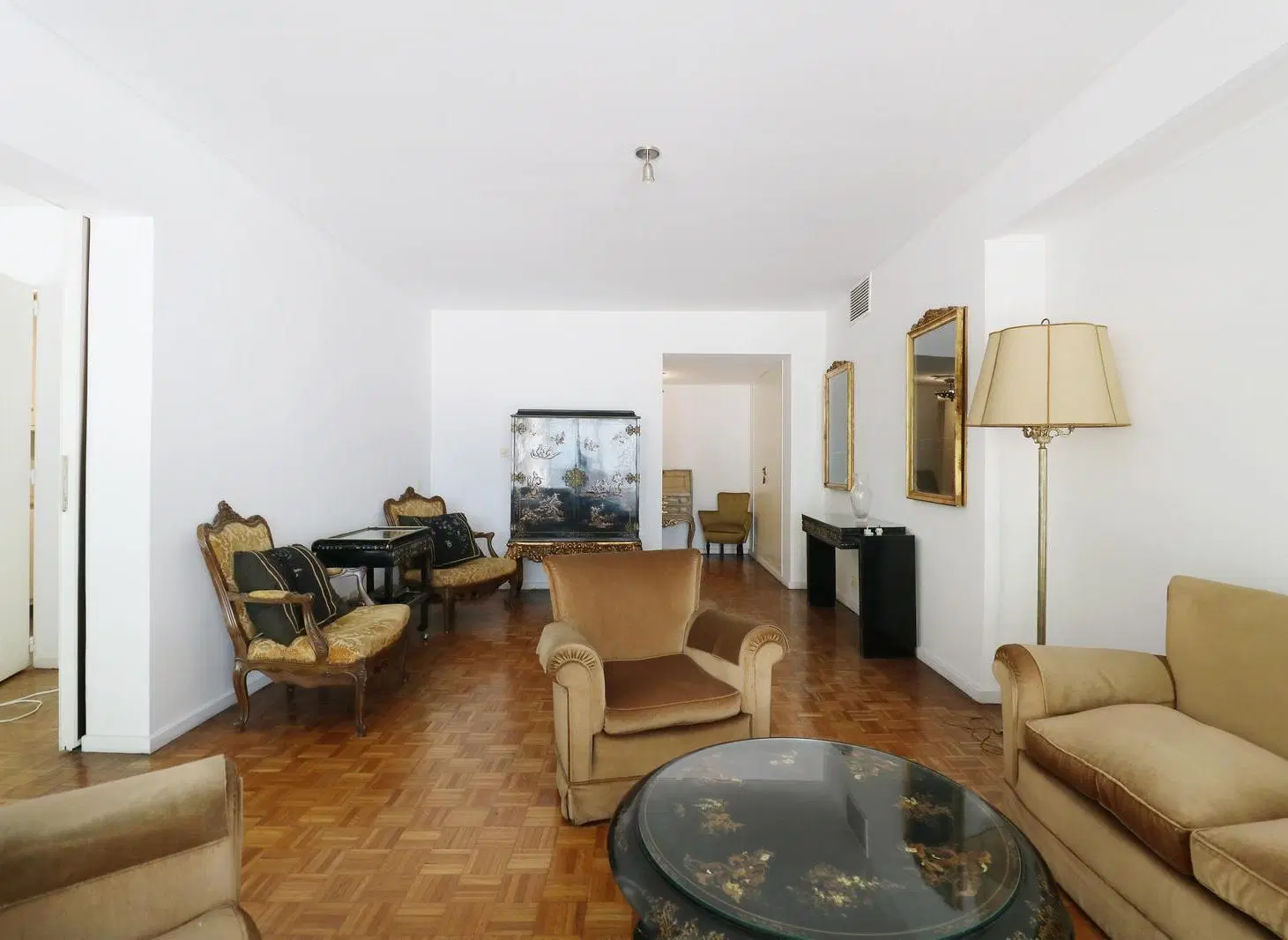 VENTA DEPARTAMENTO 4 AMBIENTES - BARRIO NORTE - COCHERA - DEPENDENCIA - PERMUTA - APTO CREDITO 4