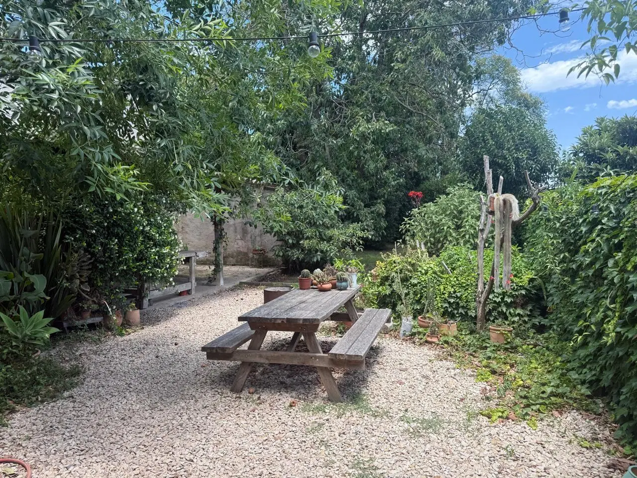 VENTA DE CASA EN ESCOBAR CENTRO 6 AMBIENTES CON GRAN TERRENO COCHERA Y QUINCHO 3