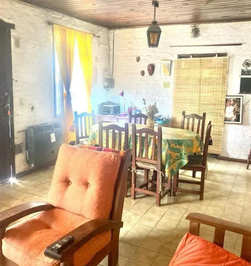 VENTA DE CASA 3 DORMITORIOS GARAGE PATIO PARRILLA  IDEAL COMERCIO  GAS APTO PRESTAMO HIPOTECARIO 4