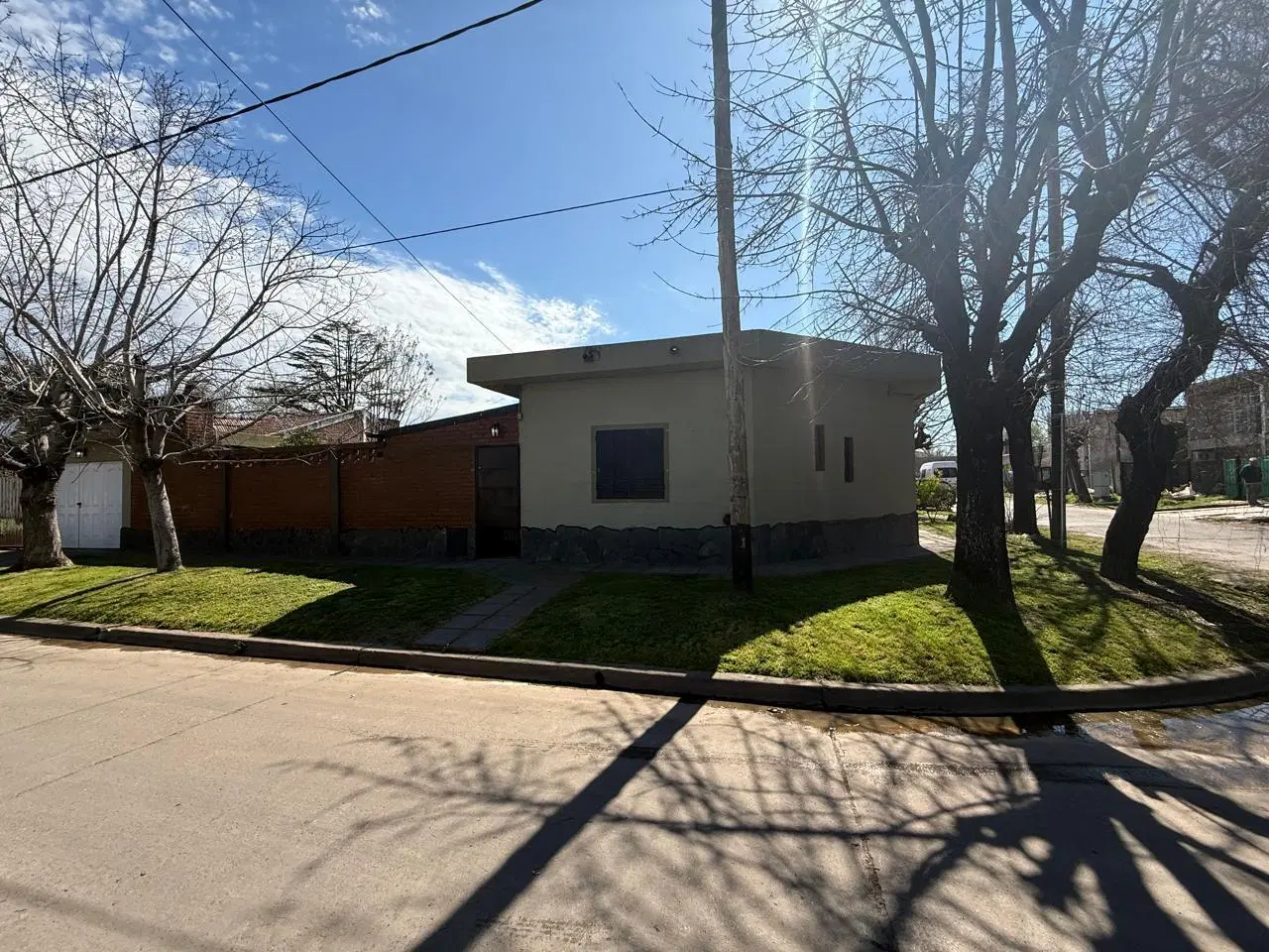 VENTA DE CASA 3 DORMITORIOS GARAGE PATIO PARRILLA  IDEAL COMERCIO  GAS APTO PRESTAMO HIPOTECARIO 3