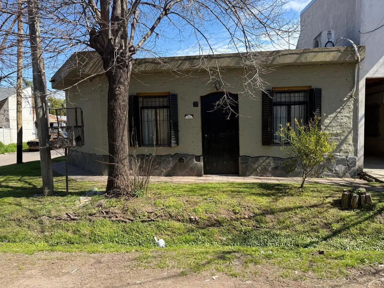 VENTA DE CASA 3 DORMITORIOS GARAGE PATIO PARRILLA  IDEAL COMERCIO  GAS APTO PRESTAMO HIPOTECARIO 5