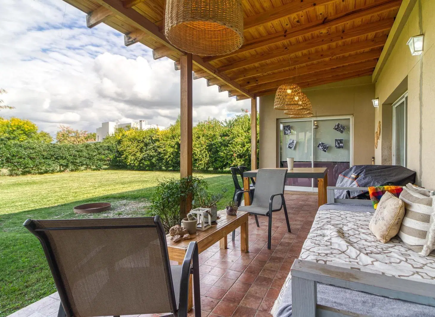 Venta CASA 6 amb - BC Haras Santa Maria - Los Eucaliptos - FINANCIA DUEÑO - PERMUTA - LOTE INTERNO 2