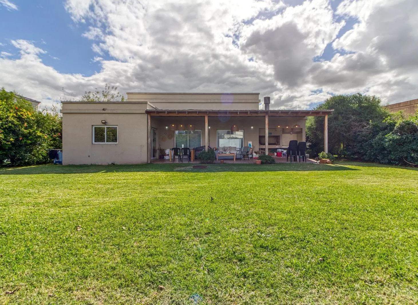 Venta CASA 6 amb - BC Haras Santa Maria - Los Eucaliptos - FINANCIA DUEÑO - PERMUTA - LOTE INTERNO 5