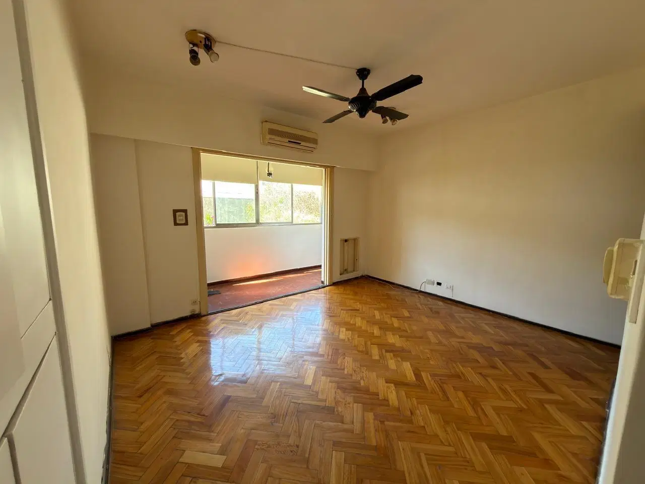 Venta departamento 2 ambientes luminoso con balcón y cerramiento - Apto profesional - Apto crédito ! 5