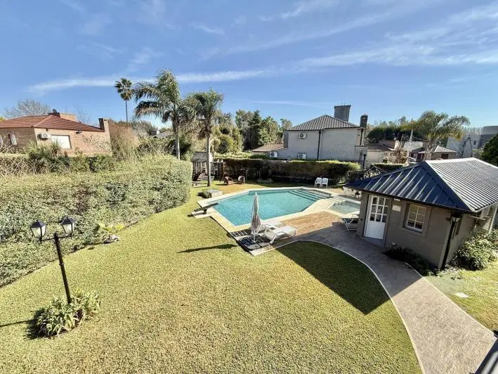 VENTA CASA CATEGORIA 5 AMBIENTES PISCINA QUINCHO - COUNTRY BANCO PROVINCIA - PERMUTA Y APTO CREDITO 3