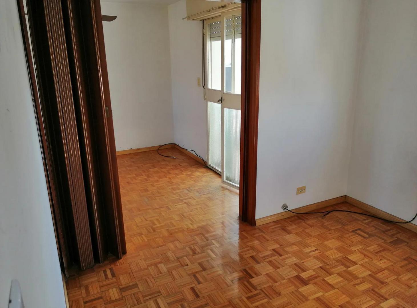 Foto de DEPARTAMENTO- VENTA- 4 AMB. FRENTE-BALCON-APTO CREDITO- VILLA LUGANO, imagen 4