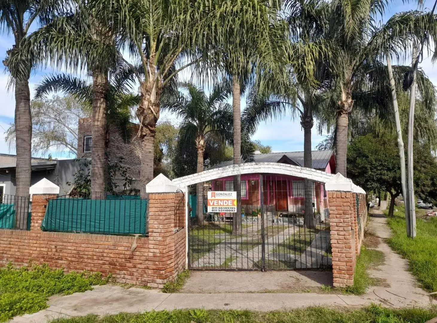 CASA EN VENTA DE 3 AMBIENTES CON JARDIN EN PILAR - PERMUTA Y APTO CREDITO !! 2