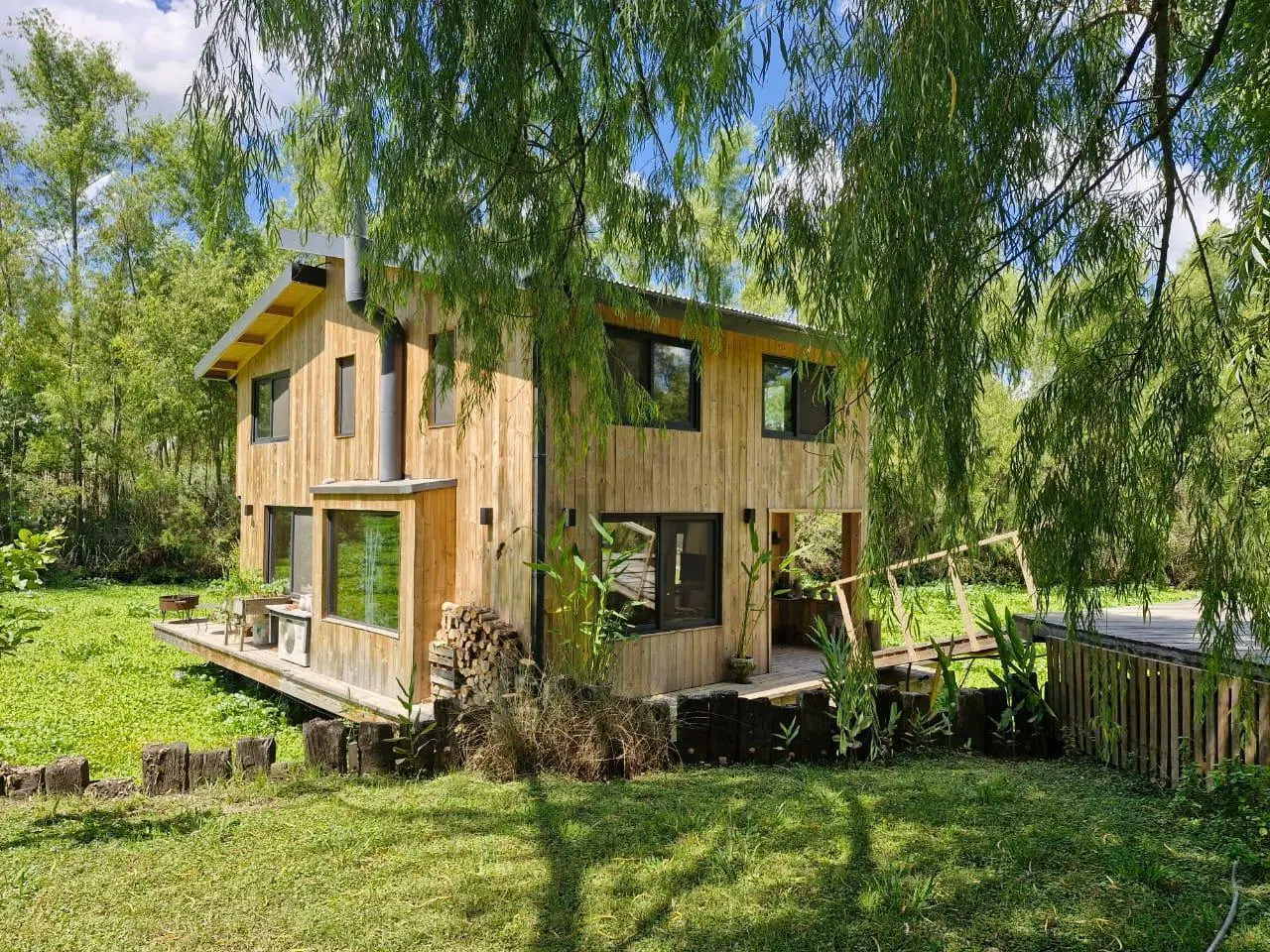 VENTA CASA FLOTANTE EN HIPOCAMPO AL RIO / 3 HAB  / CASA TERRESTRE - APTO CREDITO Y PERMUTA !!! 2