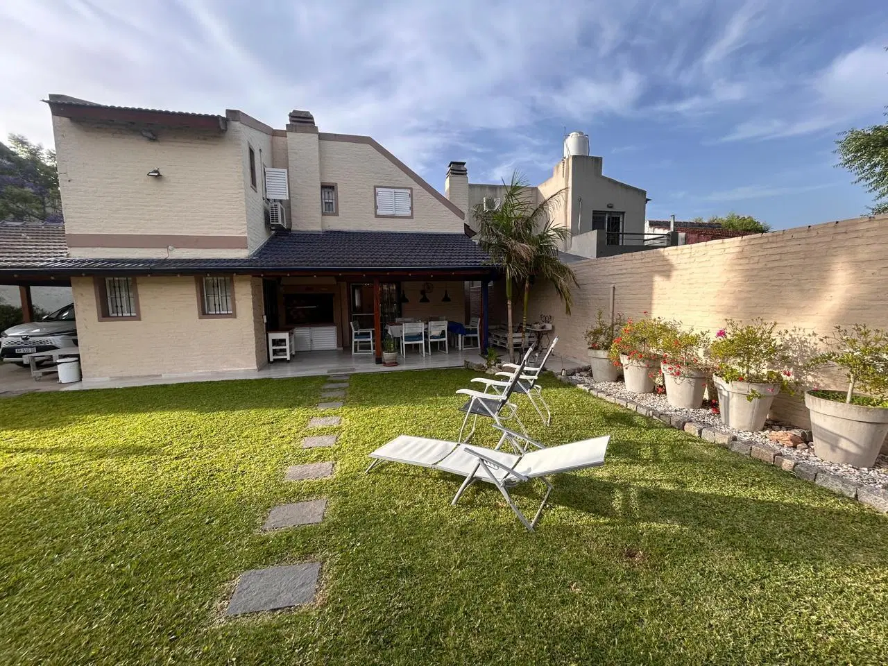 VENTA CASA 5 AMBIENTES LUMINOSA CON PISCINA  JARDIN  DEPTO EN B. LA ARGENTINA CAMPANA APTO CREDITO 2