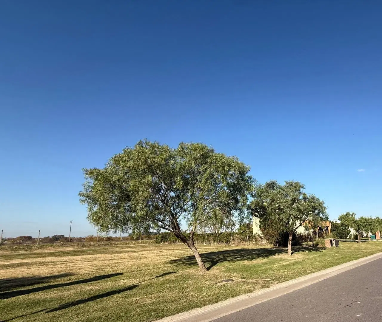 Venta de Terreno en Barrio San Sebastián  Area 11 con Laguna -Financia Dueño-toma vehículo 4