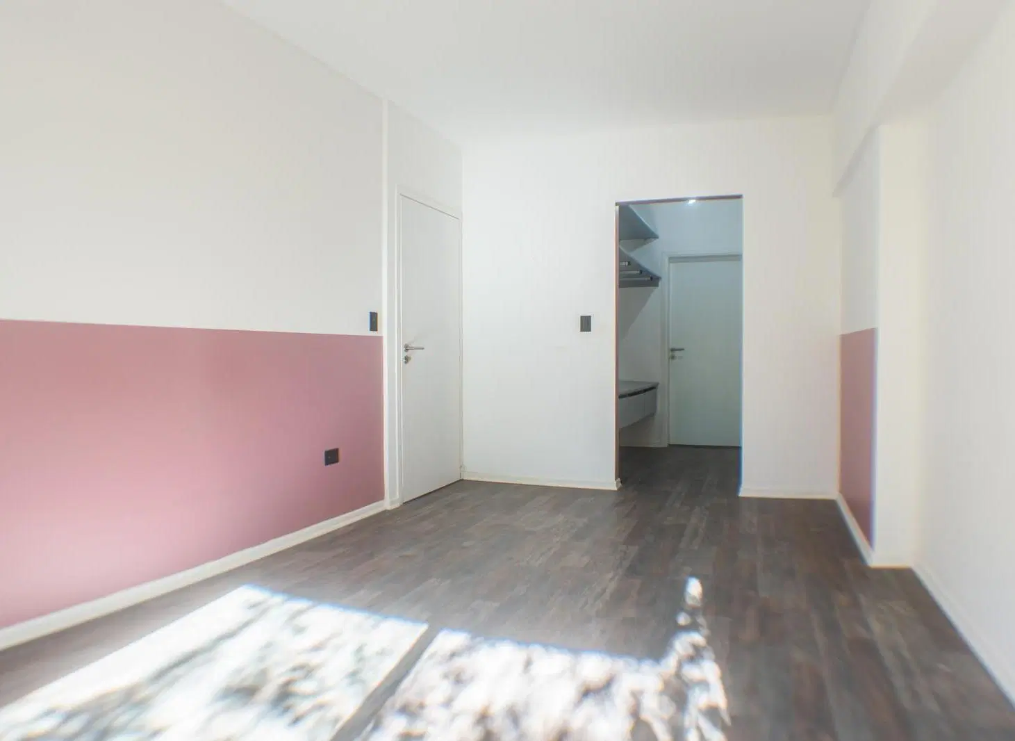 VENTA DEPARTAMENTO 2 AMBIENTES AMPLIOS EN BELGRANO - BALCÓN TERRAZA - ORIENTACIÓN ESTE PERMUTA 4