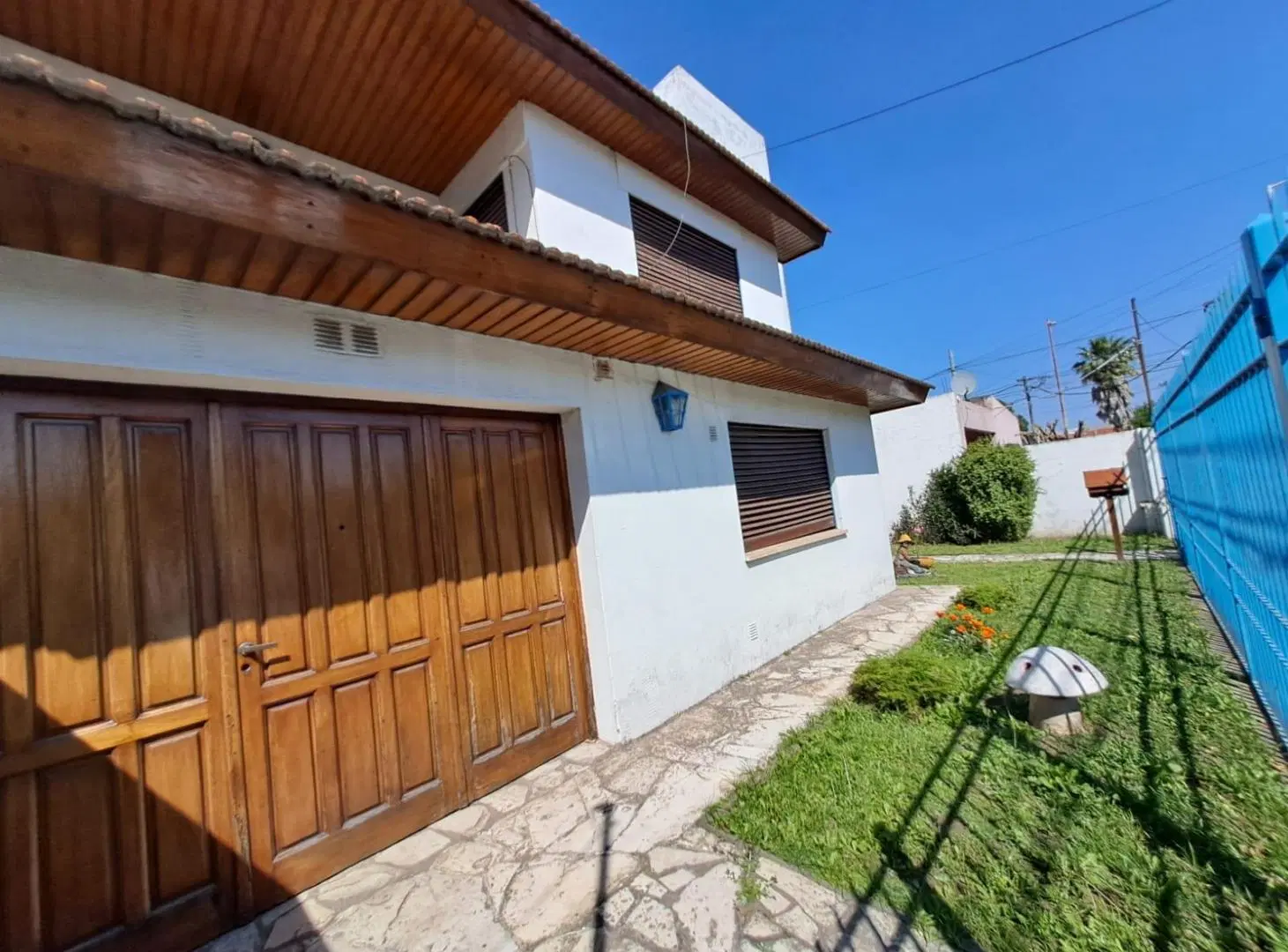 VENTA CASA PRINCIPAL CON CASA SECUNDARIA AL FONDO GRAND BOURG JARDIN COCHERA PARRILLA CUBIERTA 3