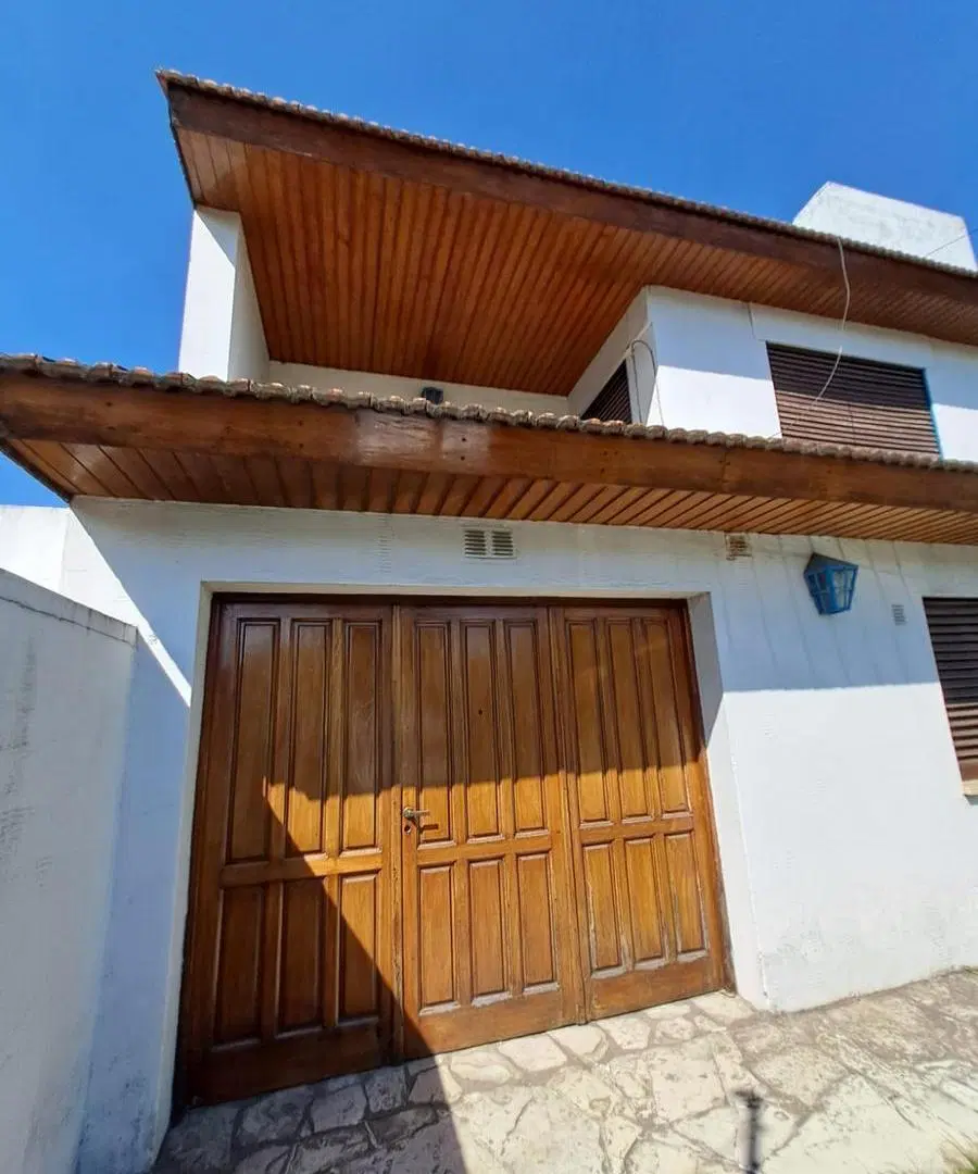 VENTA CASA PRINCIPAL CON CASA SECUNDARIA AL FONDO GRAND BOURG JARDIN COCHERA PARRILLA CUBIERTA 2