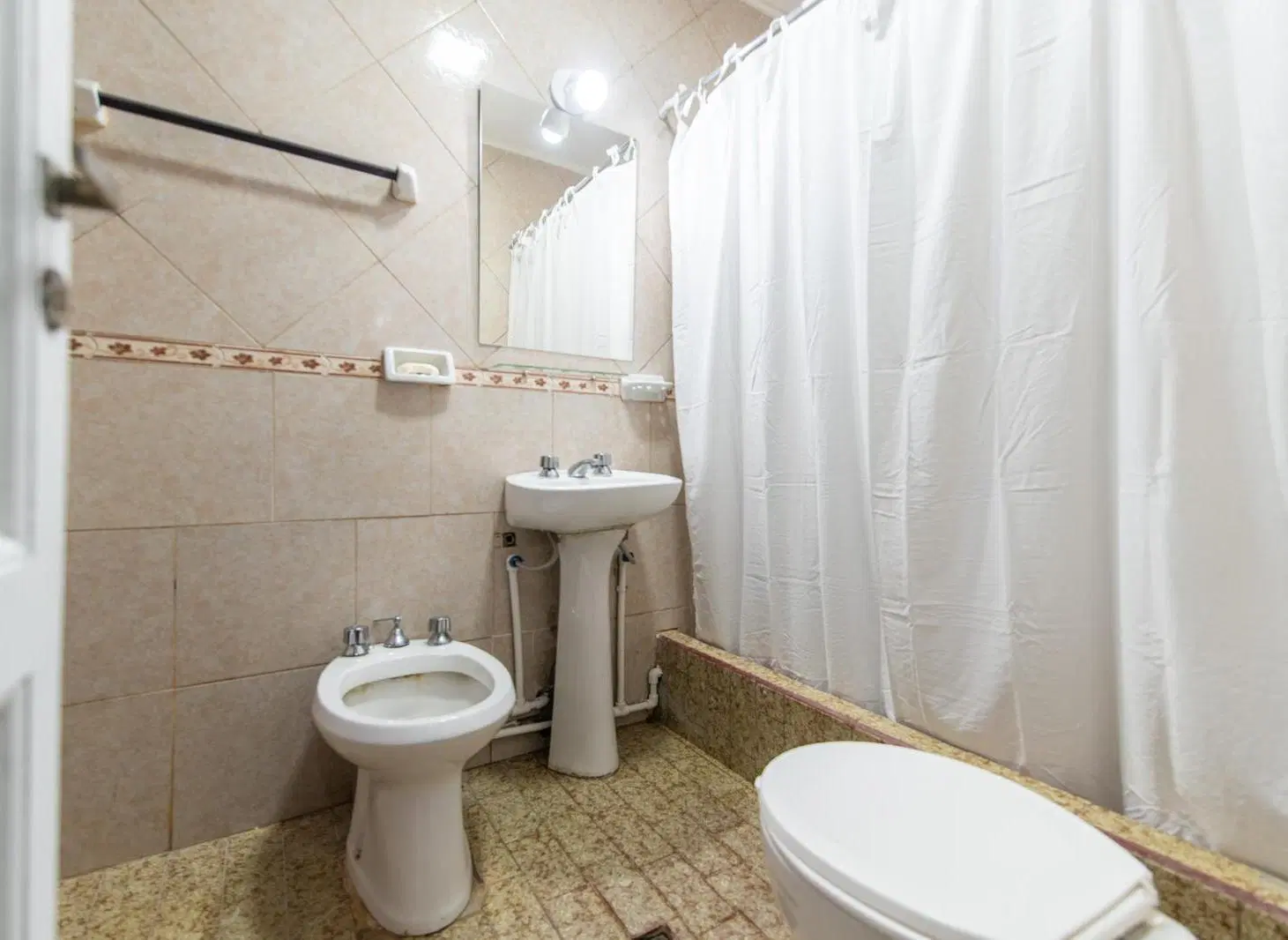VENTA PH 3 AMBIENTES MAS PATIO  –SIN EXPEMSAS - APTO CREDITO Y PERMUTA 5