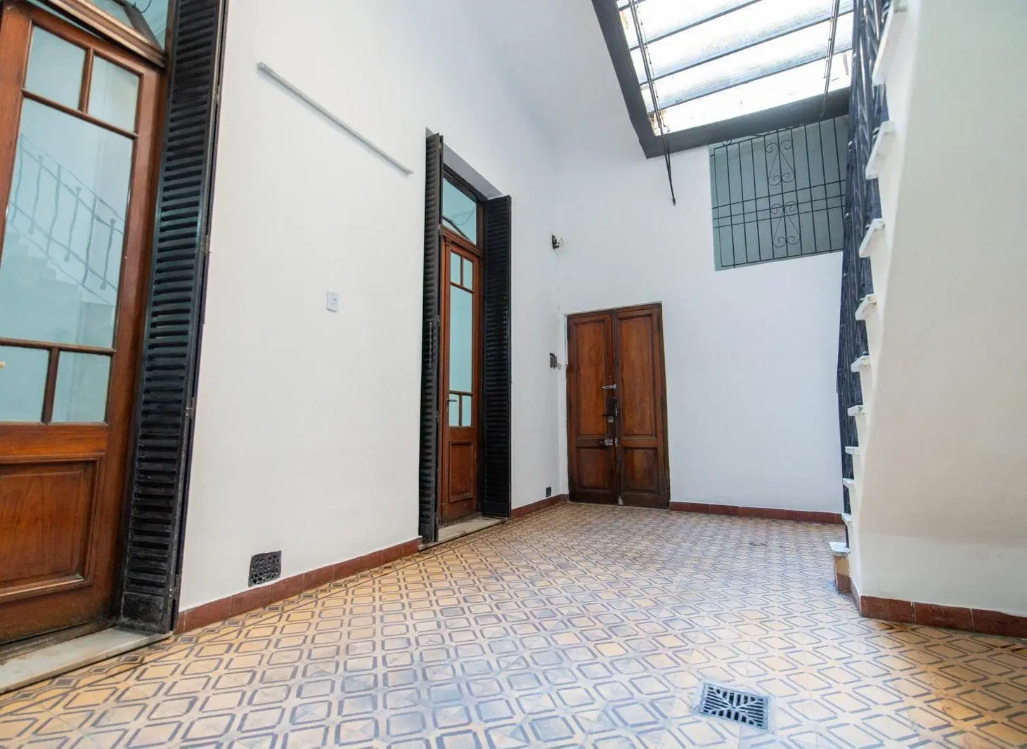 VENTA PH 3 AMBIENTES MAS PATIO  –SIN EXPEMSAS - APTO CREDITO Y PERMUTA 4