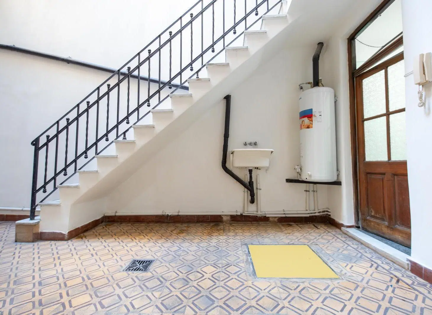 VENTA PH 3 AMBIENTES MAS PATIO  –SIN EXPEMSAS - APTO CREDITO Y PERMUTA 2
