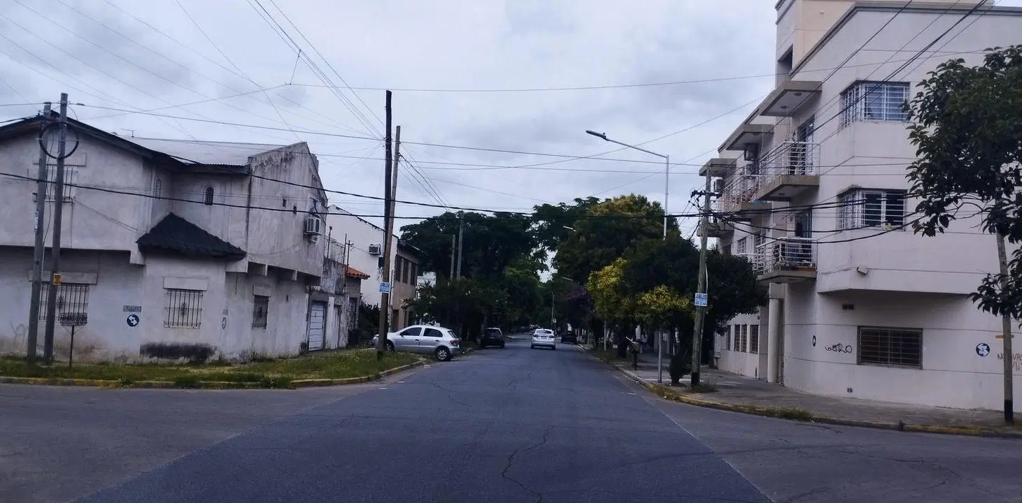 VENTA  TERRENO / LOTE - A 300 METROS DE AVENIDA HIPOLITO YRIGOYEN  - LANUS - PERMUTA 3