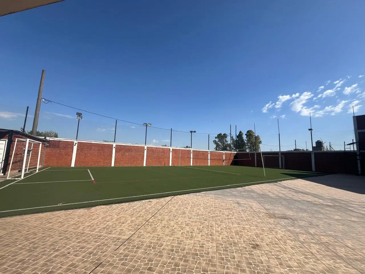 VENTA COMPLEJO COMERCIAL Y TURISTICO - 3 DEPARTAMENTOS CON QUINCHO - PISCINA - PERMUTA Y FINANCIA !! 4