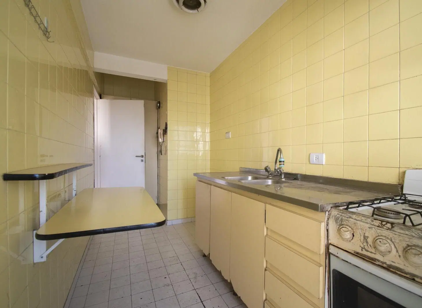 VENTA DEPARTAMENTO 2 AMBIENTES FRENTE BALCON  LUMINOSO FLORES  PERMUTA CREDITO 4