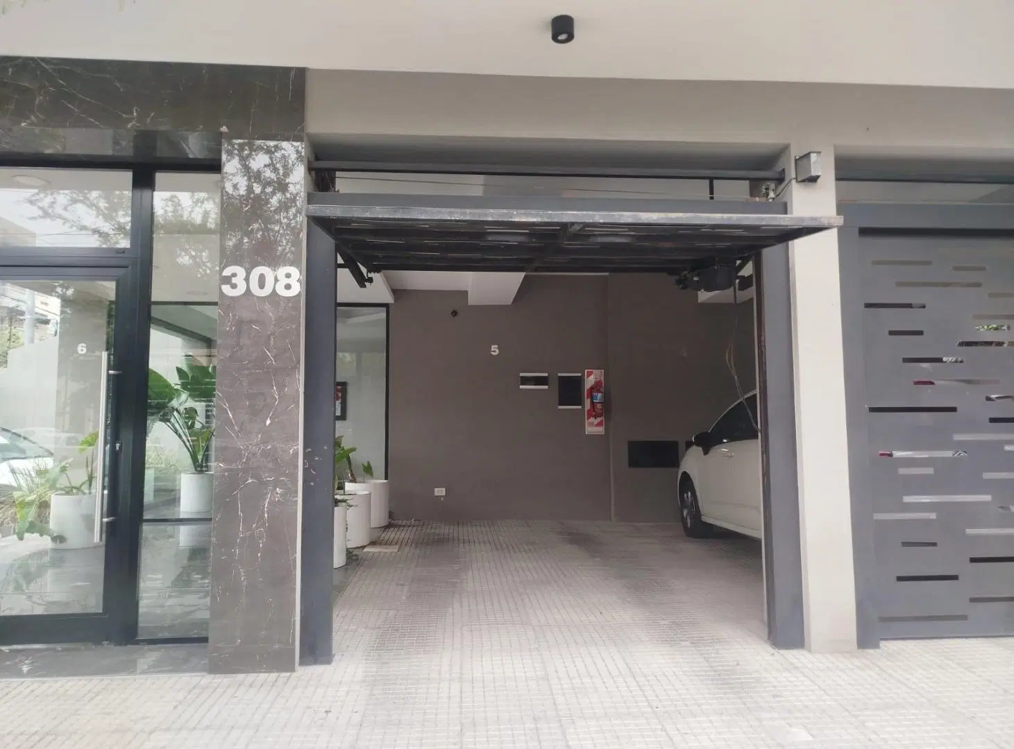ALQUILER DEPARTAMENTO 2 AMBIENTES  FRENTE CON BALCON PARRILLA COCHERA CENTRO MORON 5