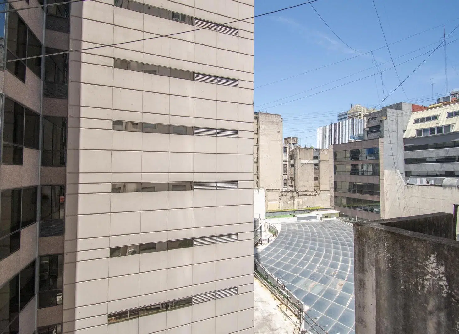 VENTA DEPARTAMENTO  2 AMBIENTES RECICLADO ACEPTA PERMUTA FINANCIA  CENTRO PUERTO MADERO 3