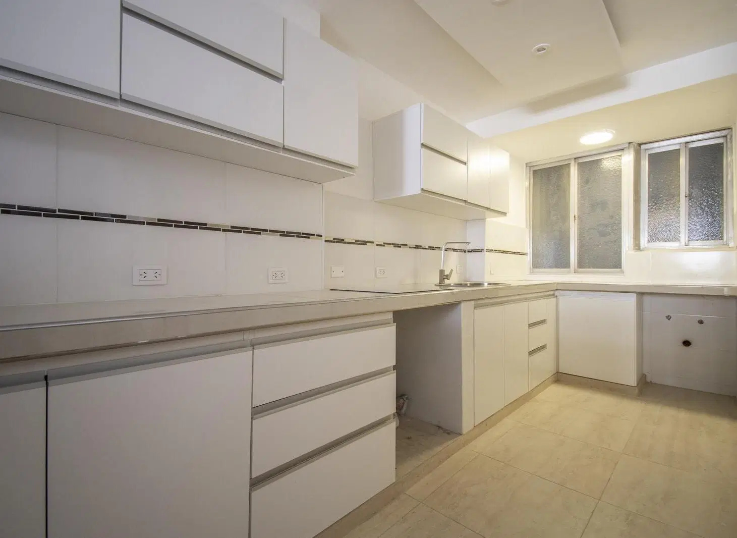 VENTA DEPARTAMENTO  2 AMBIENTES RECICLADO ACEPTA PERMUTA FINANCIA  CENTRO PUERTO MADERO 4