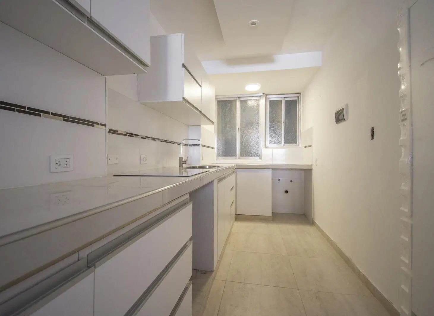 VENTA DEPARTAMENTO  2 AMBIENTES RECICLADO ACEPTA PERMUTA FINANCIA  CENTRO PUERTO MADERO 2