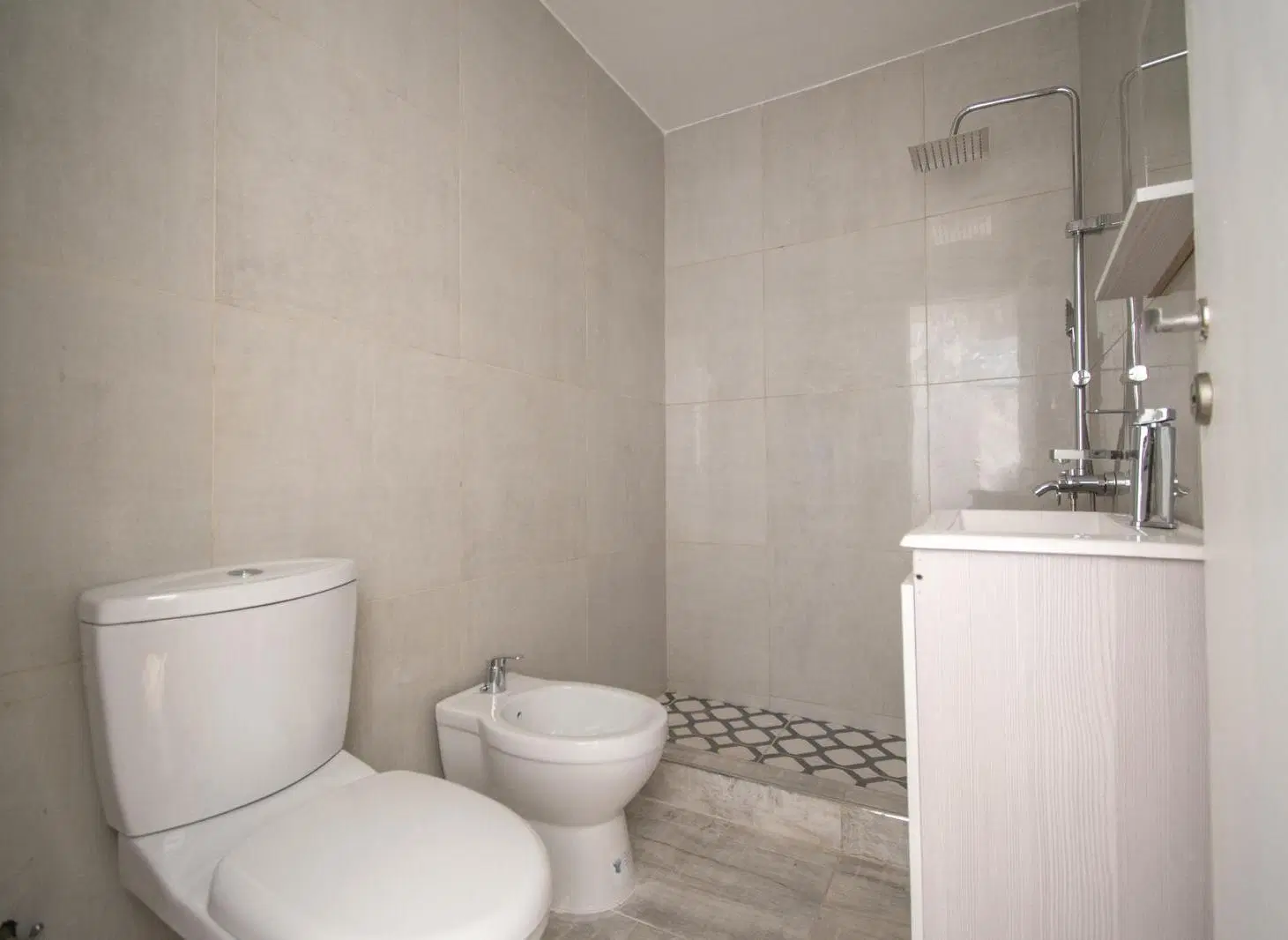 VENTA DEPARTAMENTO  2 AMBIENTES RECICLADO ACEPTA PERMUTA FINANCIA  CENTRO PUERTO MADERO 5