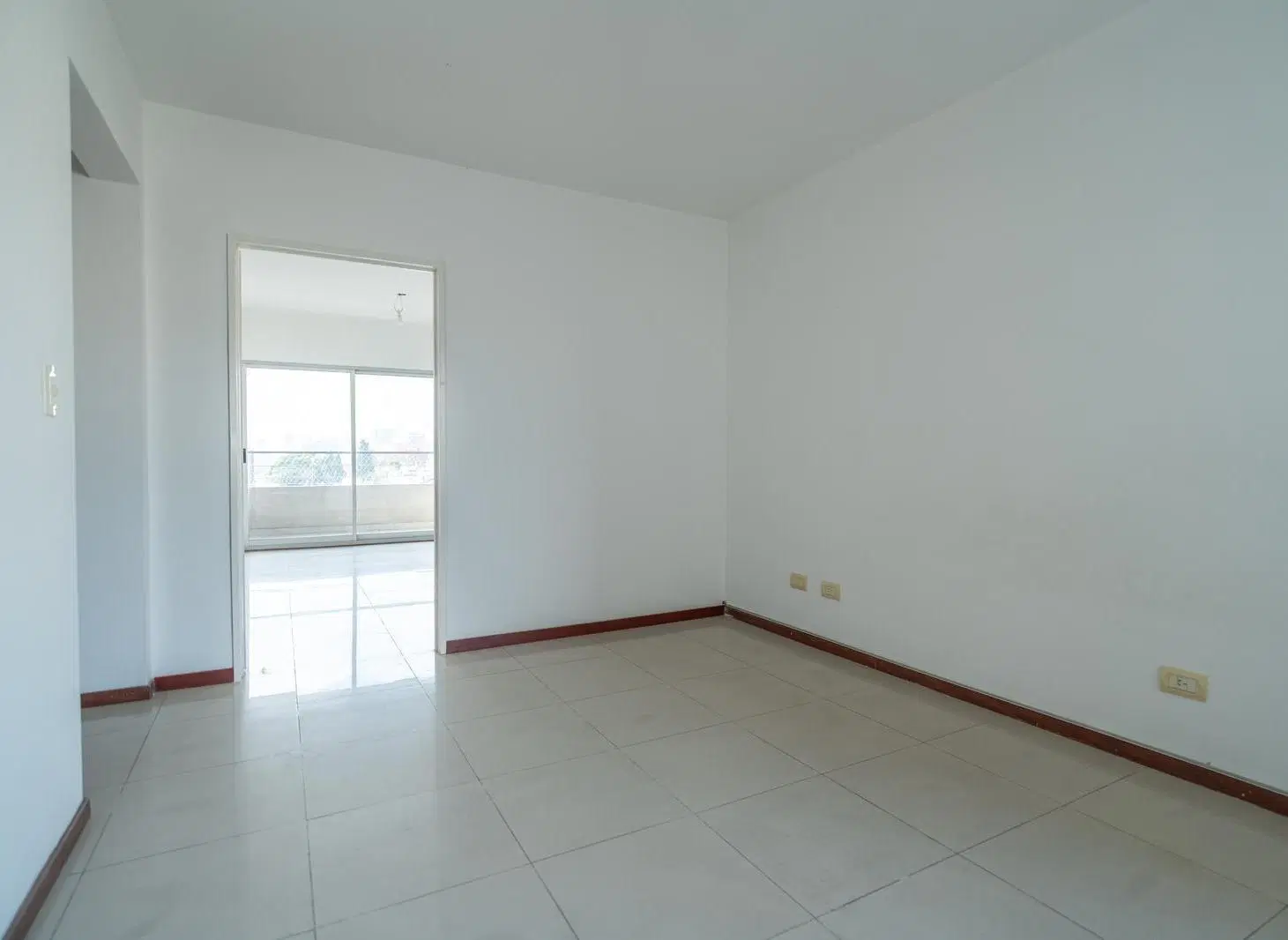 VENTA DEPARTAMENTO DOS AMBIENTES "APTO CREDITO"· COCHERA · VISTA ABIERTA AL CONTRAFRENTE CON BALCÓN 3