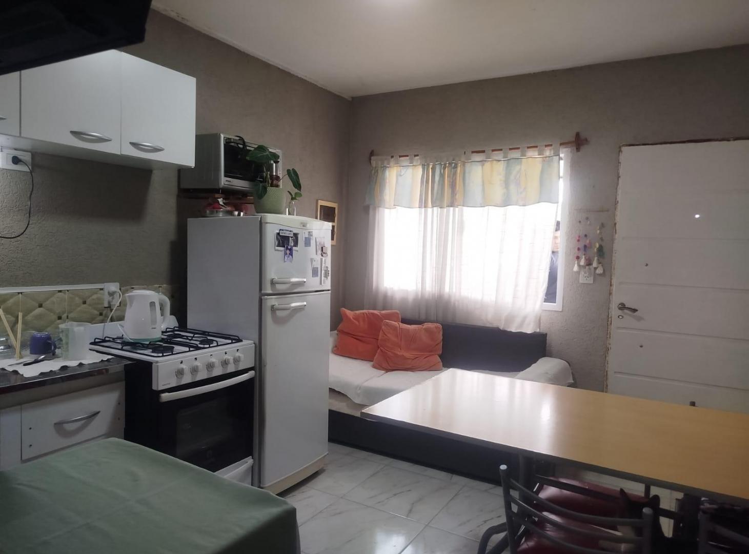 Foto de VENTA PH PLANTA ALTA 2 AMBIENTES CON BALCON Y PARRILLA PILAR PARQUE SAN, imagen 2