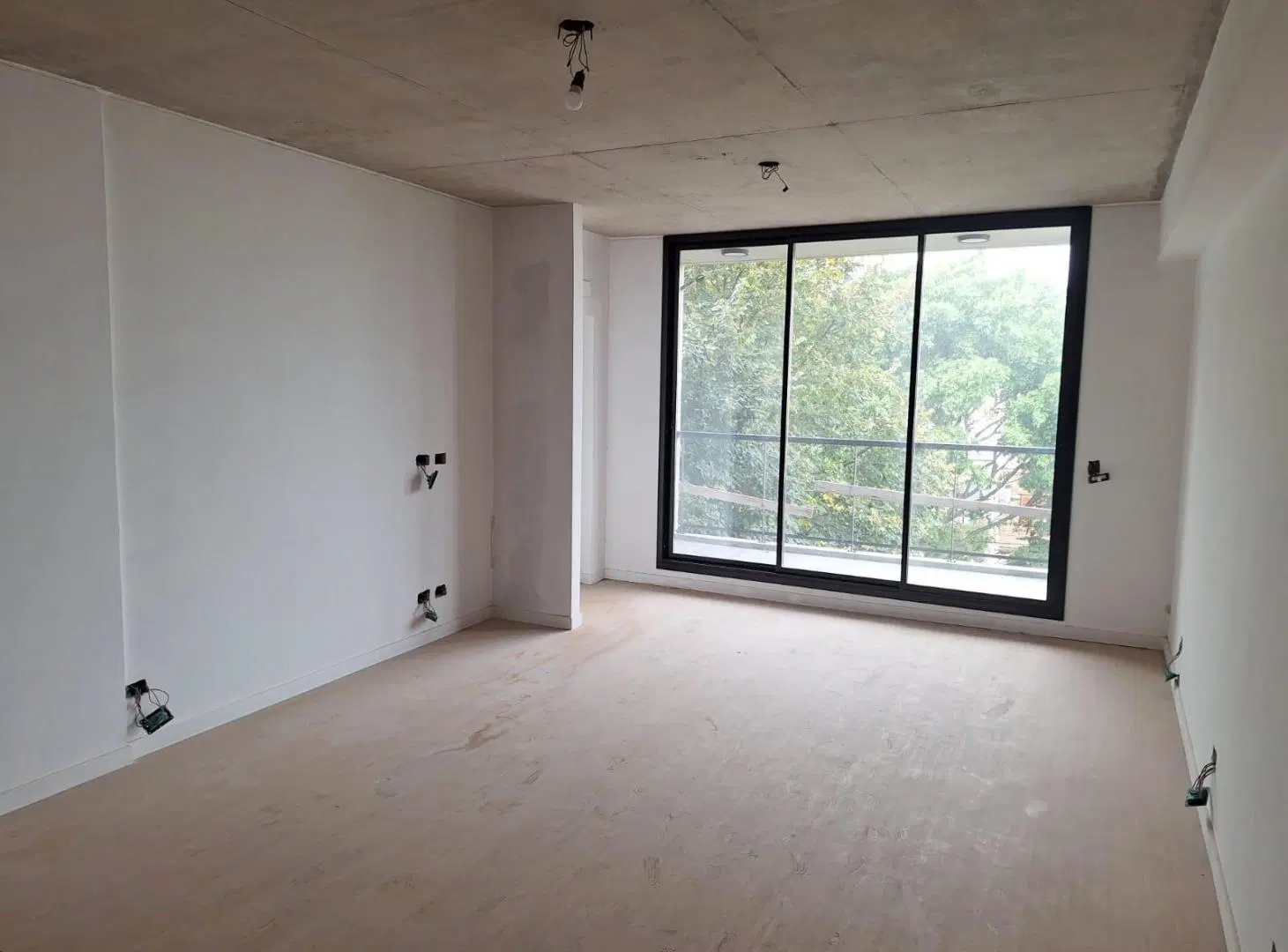 VENTA MONOAMBIENTE DIVISIBLE EN COGHLAN - Permuta - gran balcon 2