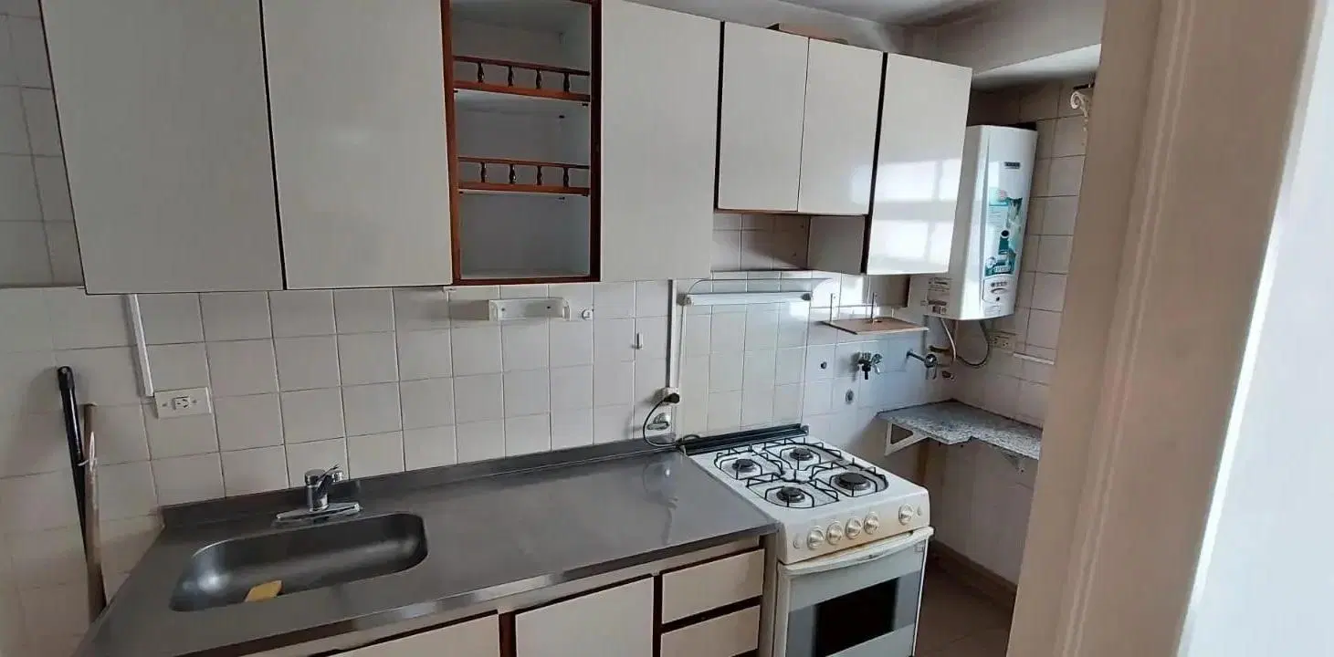 VENTA DEPARTAMENTO 2 AMBIENTES FRENTE - 2 BALCONES - APTO CREDITO BANCO Y PROFESIONAL - SEGURIDAD 2