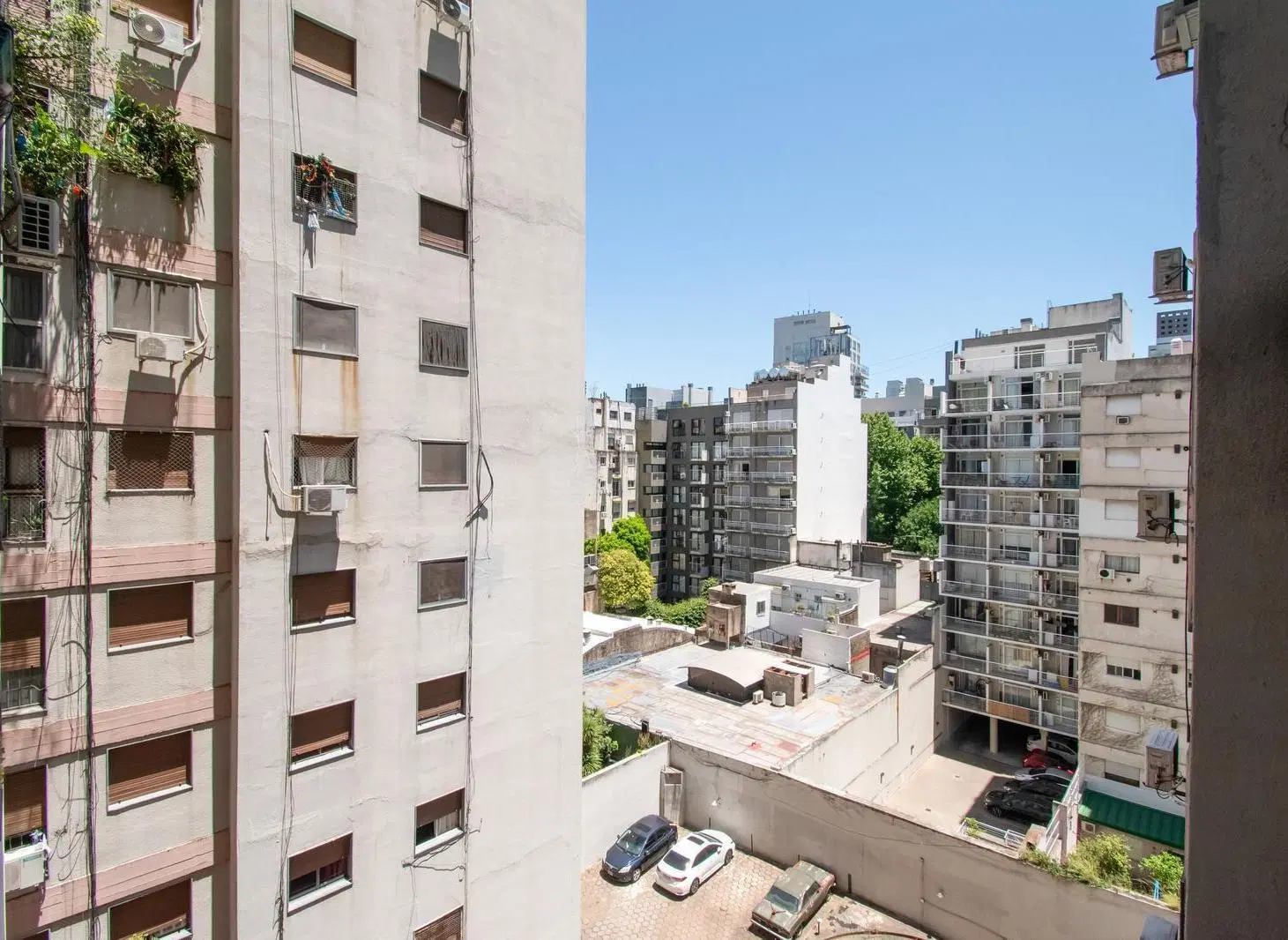 VENTA – DEPARTAMENTO 3 AMBIENTES – BALCON FRANCES Y BAULERA – EXPENSAS RAZONABLES – PALERMO 5