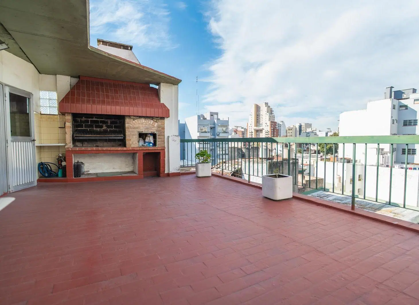 Venta Departamento dúplex piso entero  7 ambientes con baulera Almagro  Apto Crédito 3