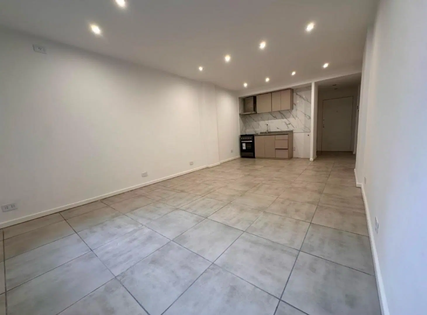 VENTA DEPARTAMENTO MONOAMBIENTE - SAN NICOLAS - CONTRAFRENTE - REFACCIONADO - LUMINOSO - PERMUTA 2