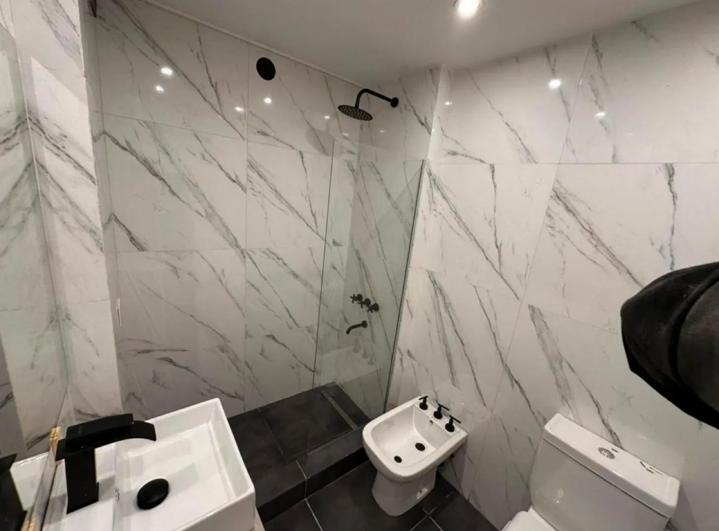 VENTA DEPARTAMENTO MONOAMBIENTE - SAN NICOLAS - CONTRAFRENTE - REFACCIONADO - LUMINOSO - PERMUTA 7