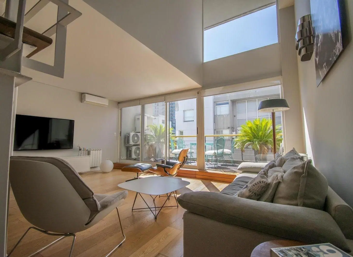 VENTA DEPARTAMENTO 3 AMBIENTES EN DÚPLEX  CON DEPENDENCIA  MOCA  COCHERA  AMENITIES BALCON TERRAZA 4
