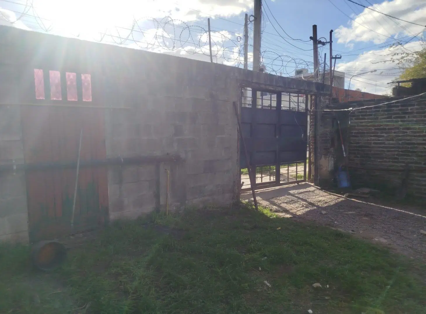 VENTA CASA LOTE PROPIO IDEAL INVERSOR / PRIMERA VVIVIENDA LA FERRER 5
