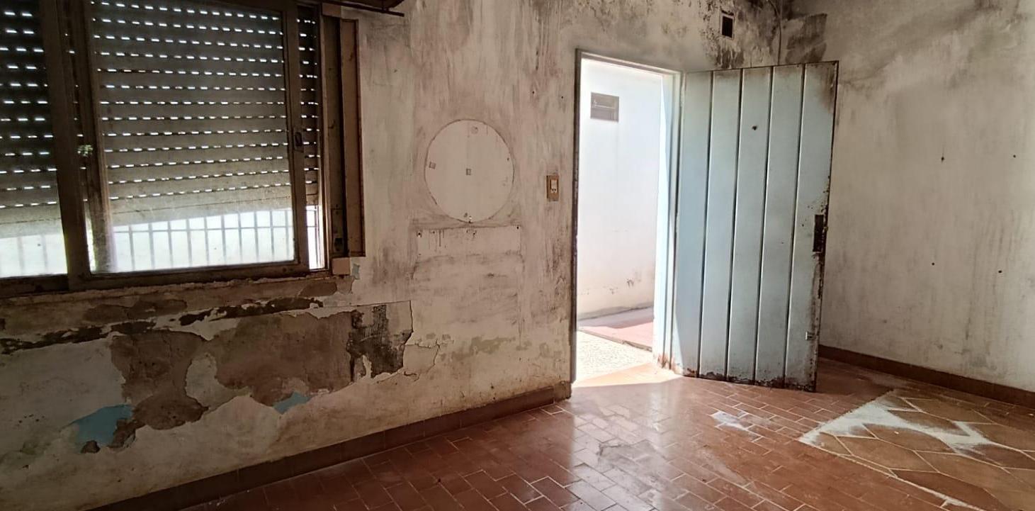Foto de VENTA LOCAL Y CASA 3 AMBIENTES SOBRE AVENIDA IDEAL INVERSOR SAN MIGUEL, imagen 5