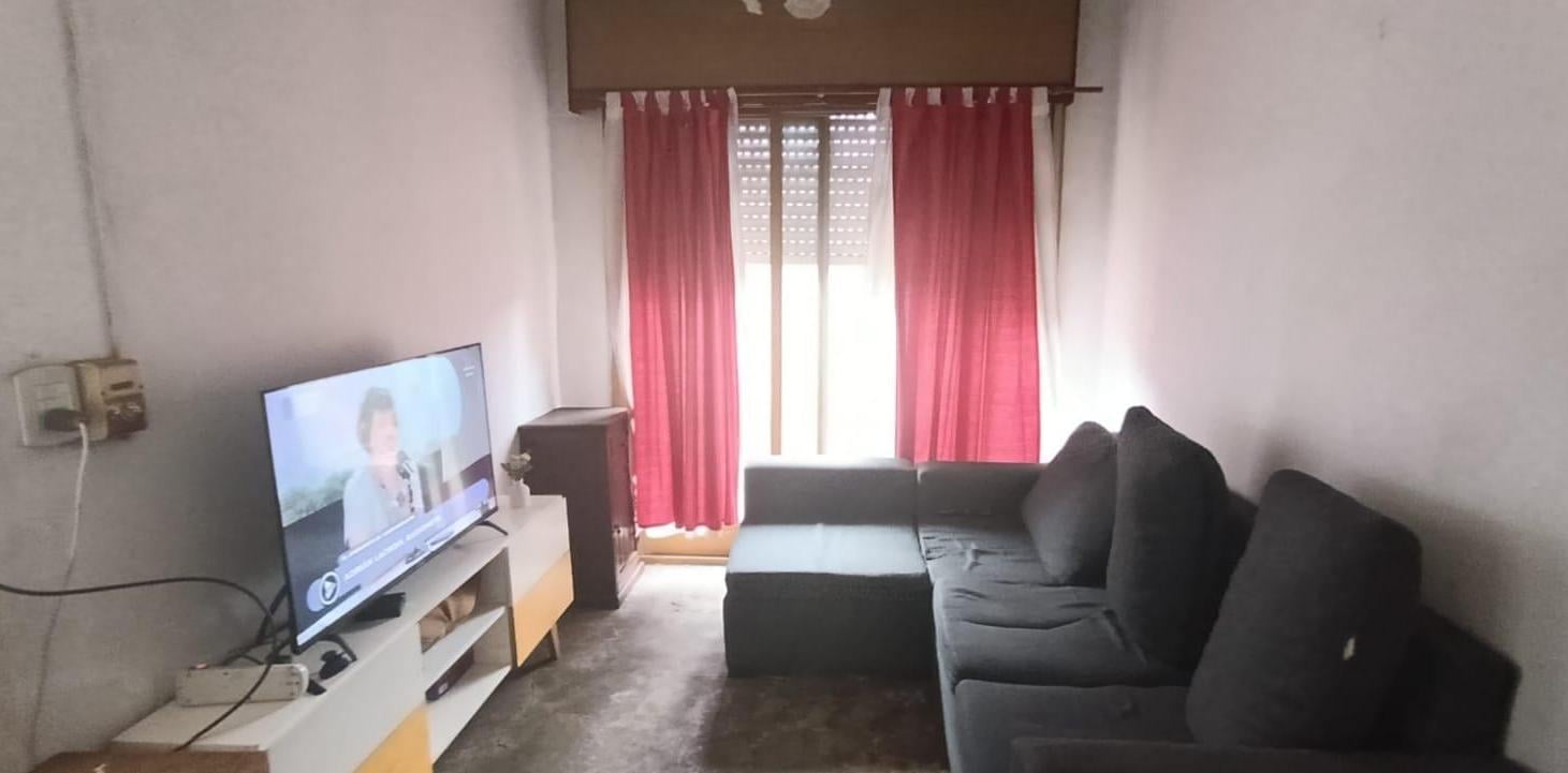 Foto de VENTA CASA TIPO PH 4 AMBIENTES PATIO EXCELENTE UBICACION APTO CREDITO MORENO CENTRO, imagen 1