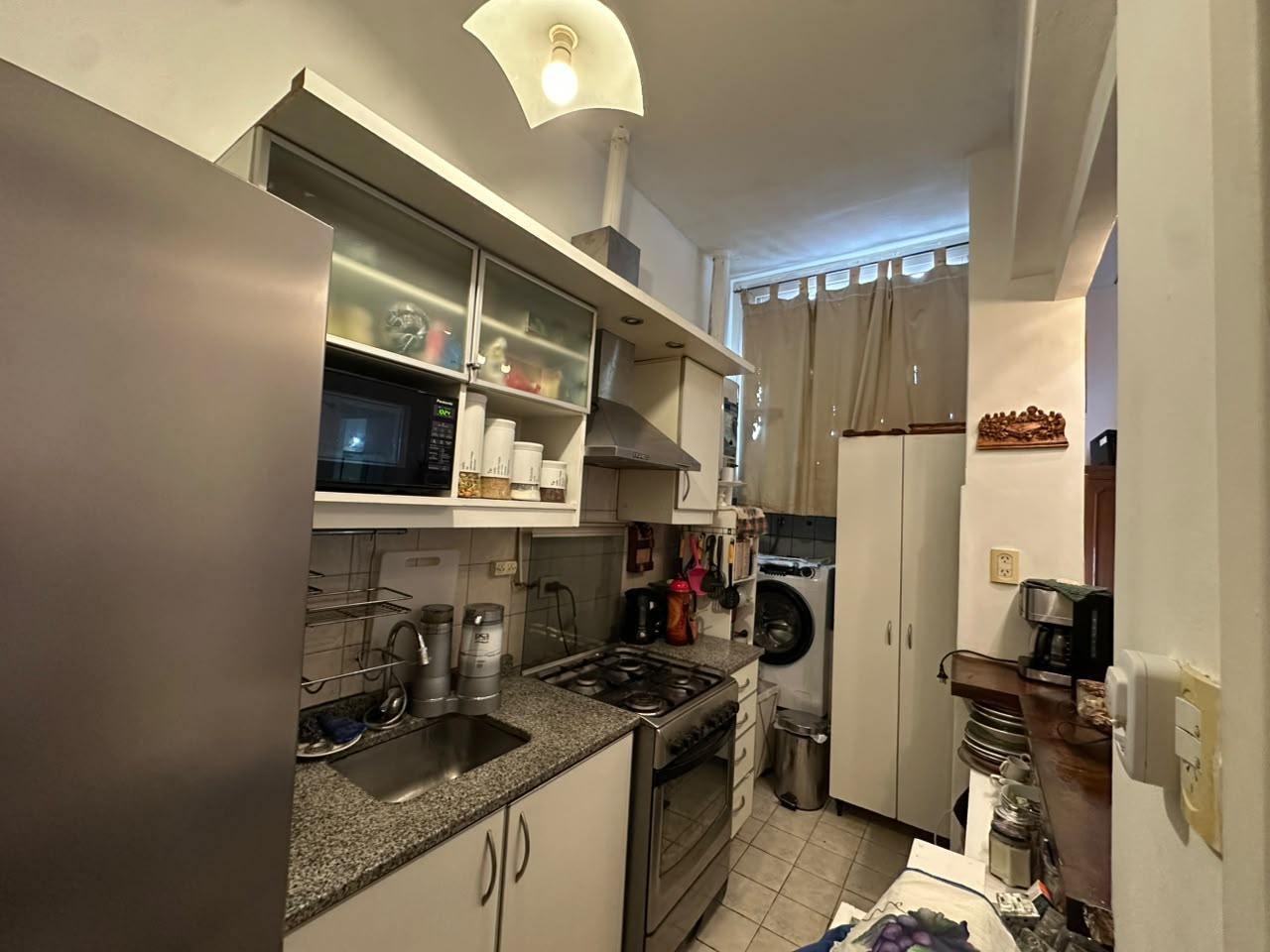 Foto de VENTA DEPARTAMENTO 3 AMBIENTES con BALCÓN - APTO CREDITO - PERMUTA, imagen 3