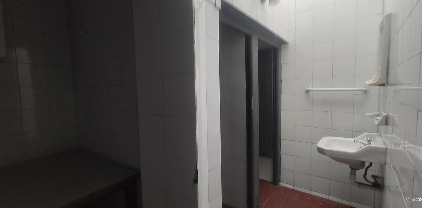 Foto de ALQUILER AMPLIO INMUEBLE COMERCIAL / DEPÓSITO DE 270 M² EN 2 PLANTAS, imagen 1