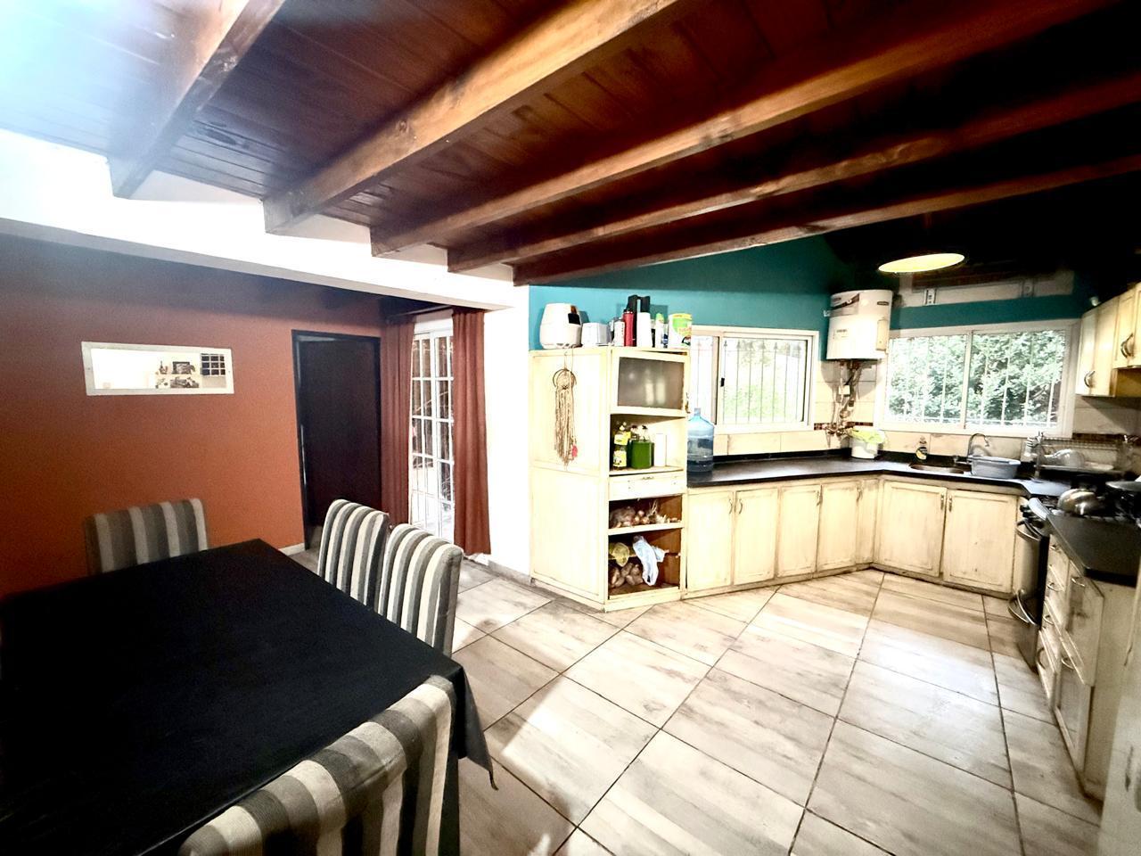 Foto de CASA EN VENTA EN BARRIO PARQUE EL CAZADOR 3 DORMITORIOS PARQUE PILETA, imagen 1