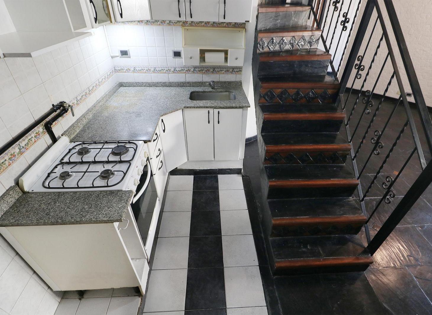 Foto de VENTA DEPARTAMENTO DE 3 AMBIENTES - VILLA SANTA RITA - PATIO - FRENTE, imagen 5