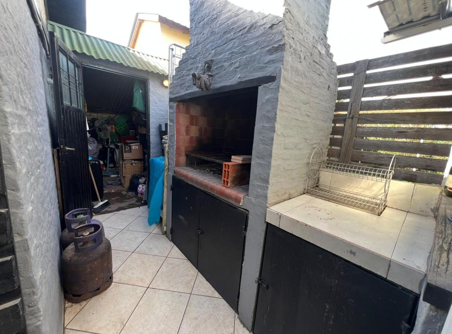 Foto de VENTA CASA 4 AMBIENTES OPORTUNIDAD COUNTRY RODA BAJAS EXPENSAS PARRILLA, imagen 1