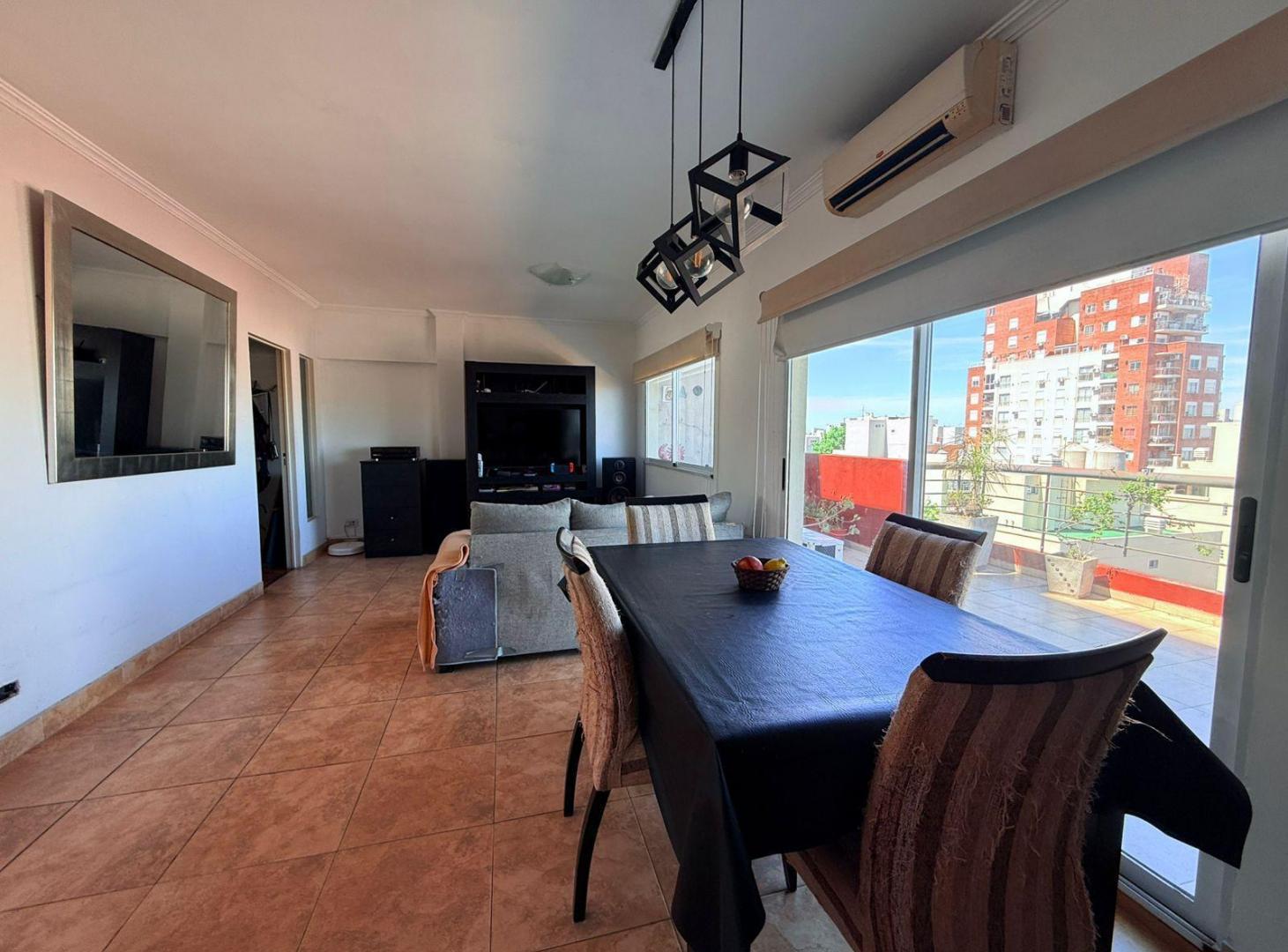 Foto de VENTA DEPARTAMENTO 4 AMBIENTES CON TERRAZA PROPIA Y COCHERA - VILLA, imagen 4