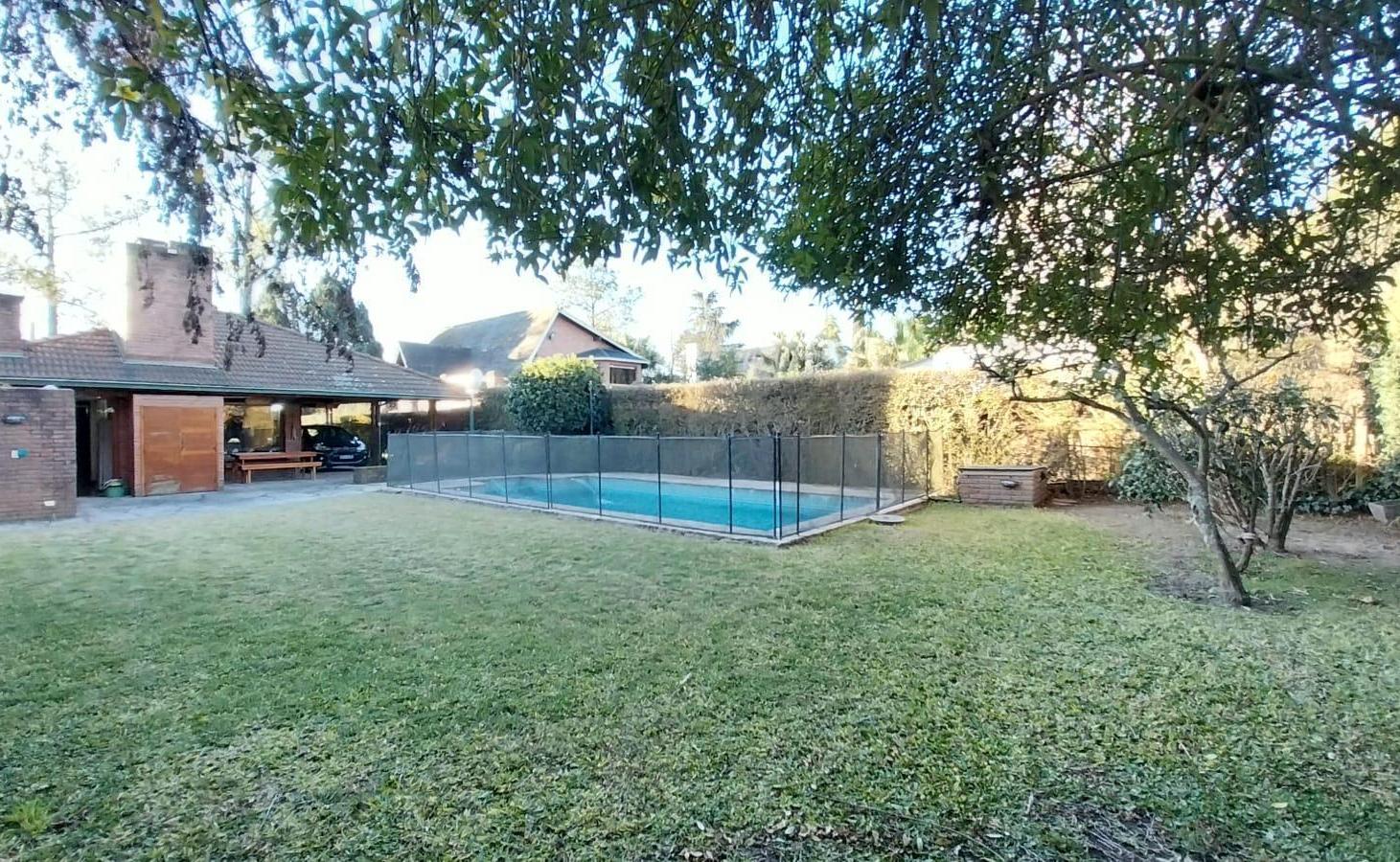 VENTA CASA 4 AMBIENTES LOTE INTERNO PILETA PARRILLA MASCHWITZ CLUB COUNTRY APTO CREDITO PERMUTA