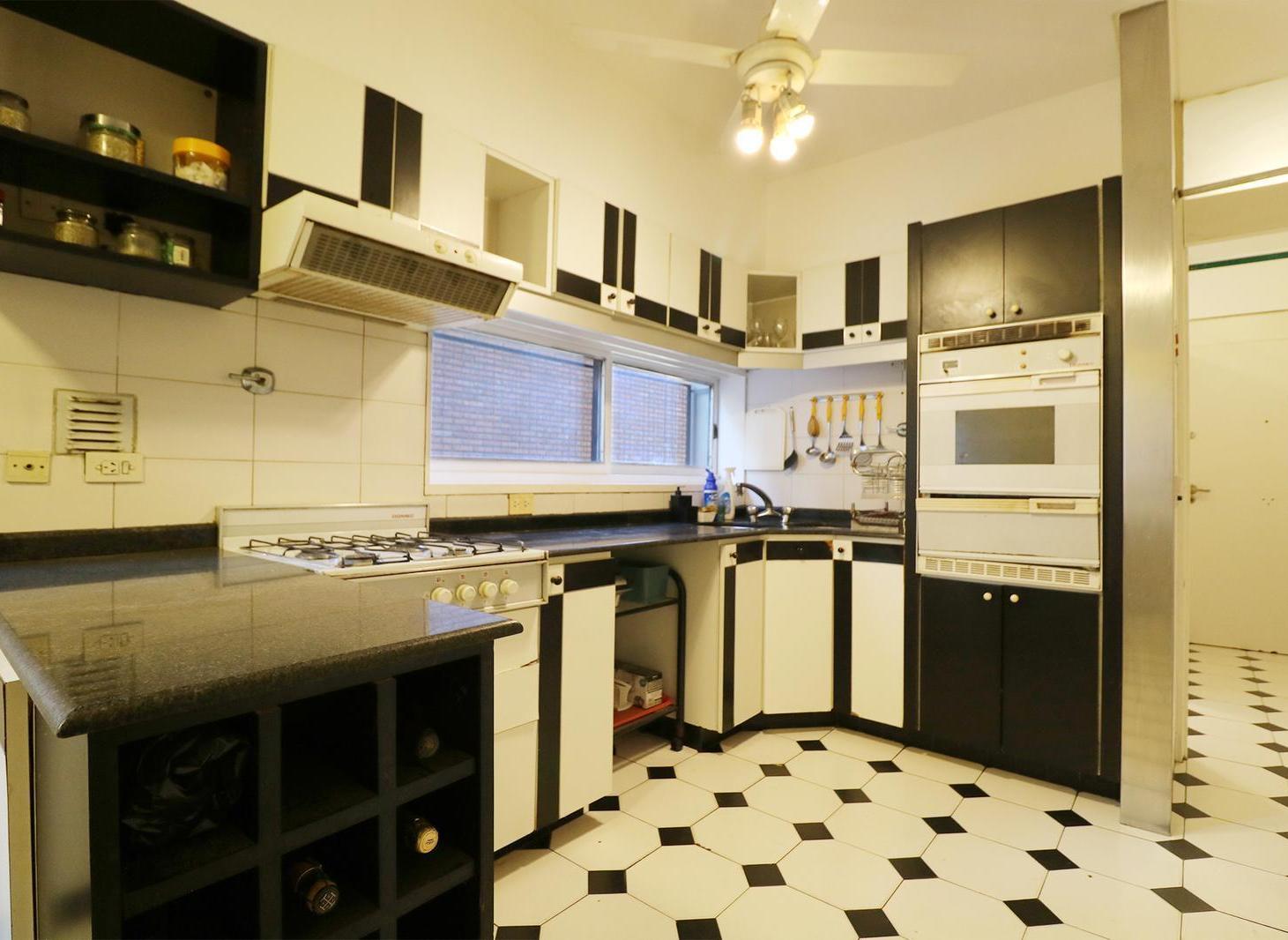 Foto de VENTA DEPARTAMENTO DE 4 AMBIENTES - PALERMO NUEVO - COCHERA - VISTA, imagen 1