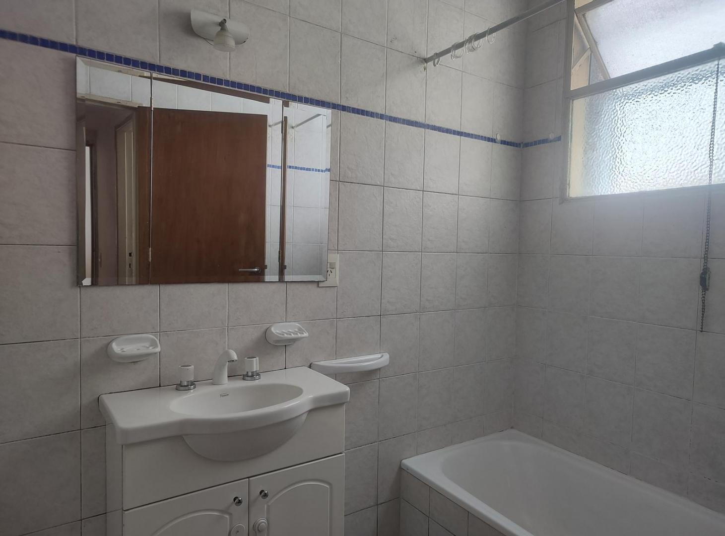 Foto de ALQUILER de DEPARTAMENTO 1 AMBIENTE DIVIDIDO en SAN NICOLAS MICROCENTRO, imagen 2
